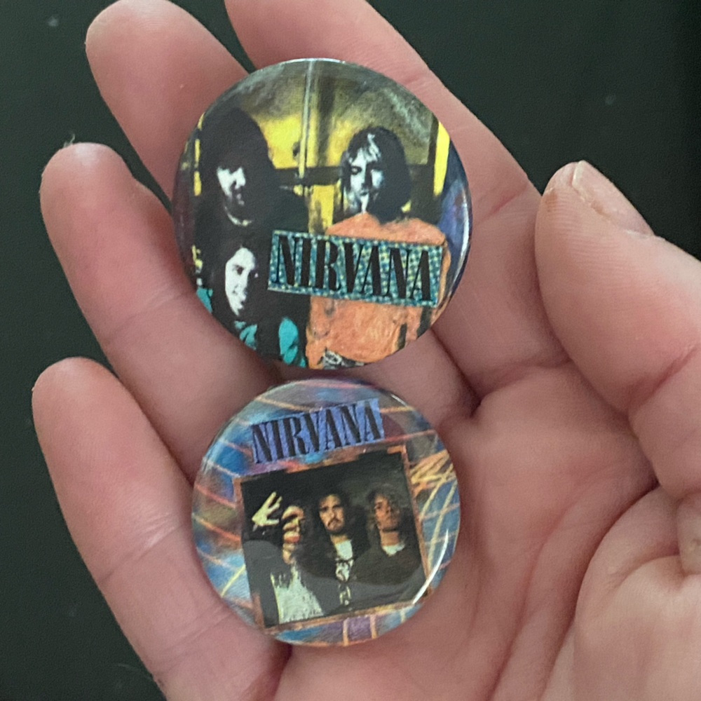 NIRVANA Colorful Band Button Set